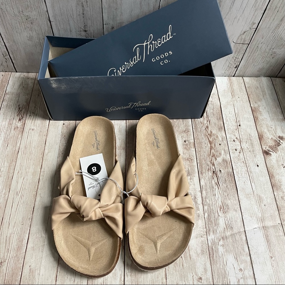 NEW WITHOUT BOX UNIVERSAL THREAD JUNIE CREAM SANDALS WOMENS SIZE 8